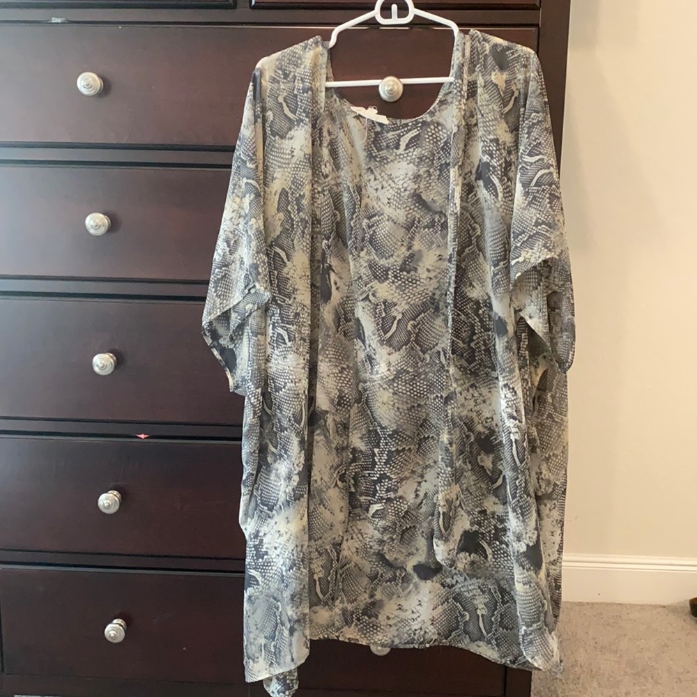 Kimono snake skin